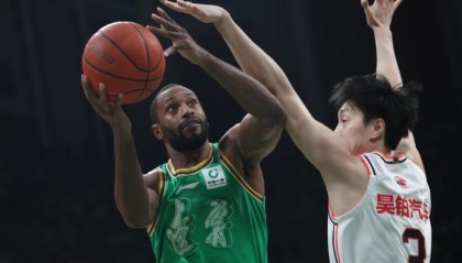 索要高薪遭拒！CBA昔日超级外援与山东签约谈崩，有望重返辽篮？